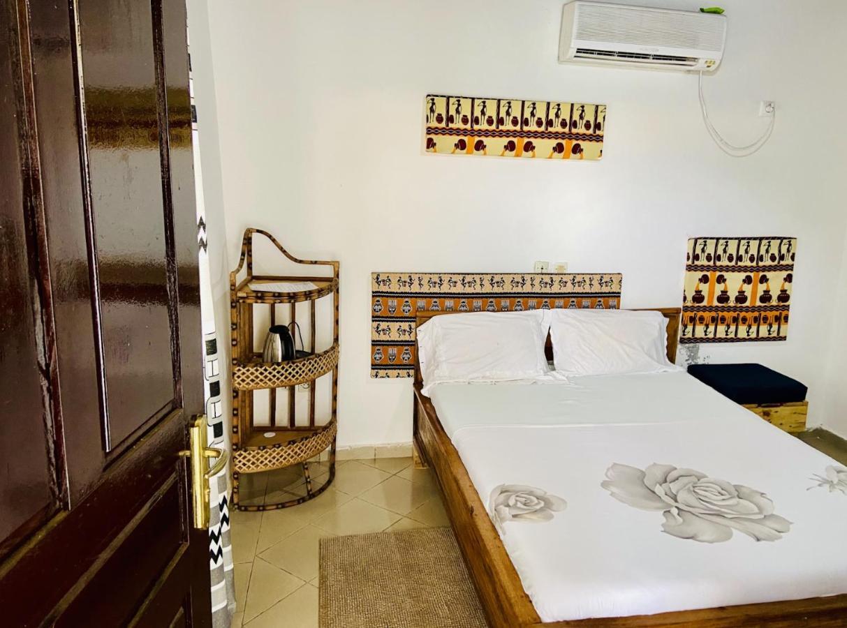 Le Dona Kribi Hotel Luaran gambar